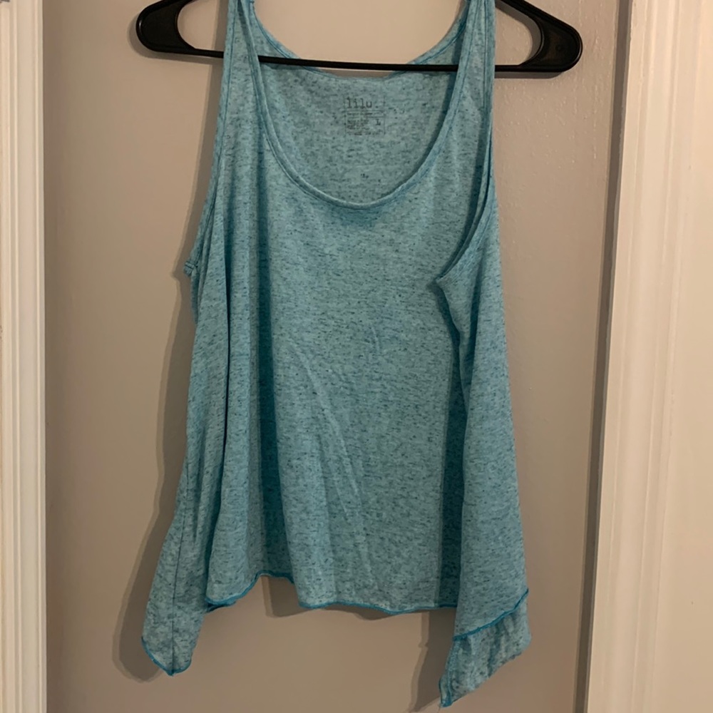 Flowy tank